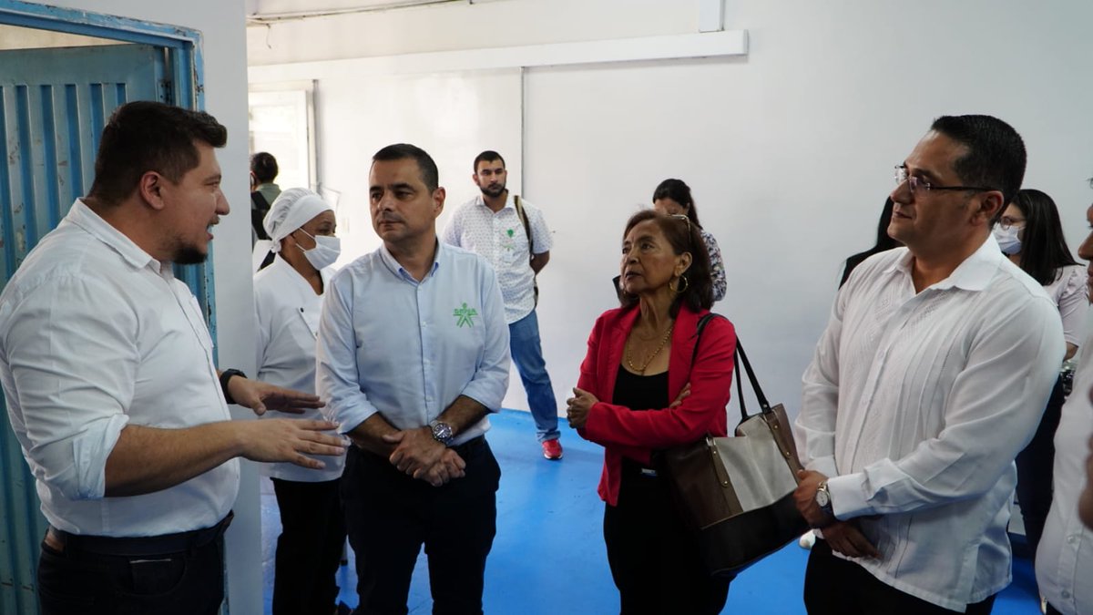 SENA_RValle's tweet photo. Este nuevo ambiente de formación del Centro de Biotecnología Industrial tiene una inversión cercana a los $700 millones de pesos en adecuaciones y modernos equipos para la transformación de alimentos. #SomosSENA https://t.co/xRxIEch9nA