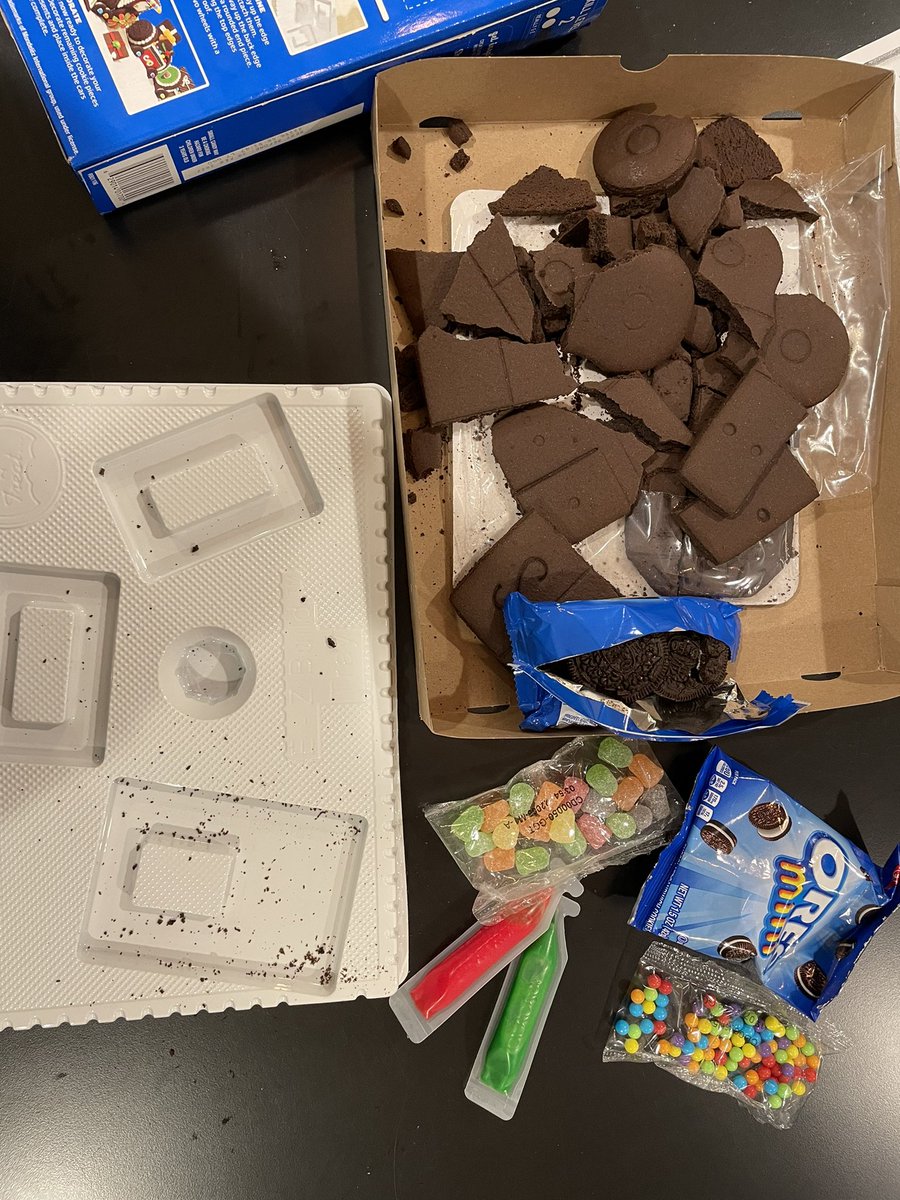 KateDavisTeach's tweet photo. @Oreo I’ve got a super disappointed five year old because the train kit came absolutely smashed. Even the packaged Oreos were broken and the kit was missing the white icing pack to assemble it. https://t.co/HwDyCHGNtc