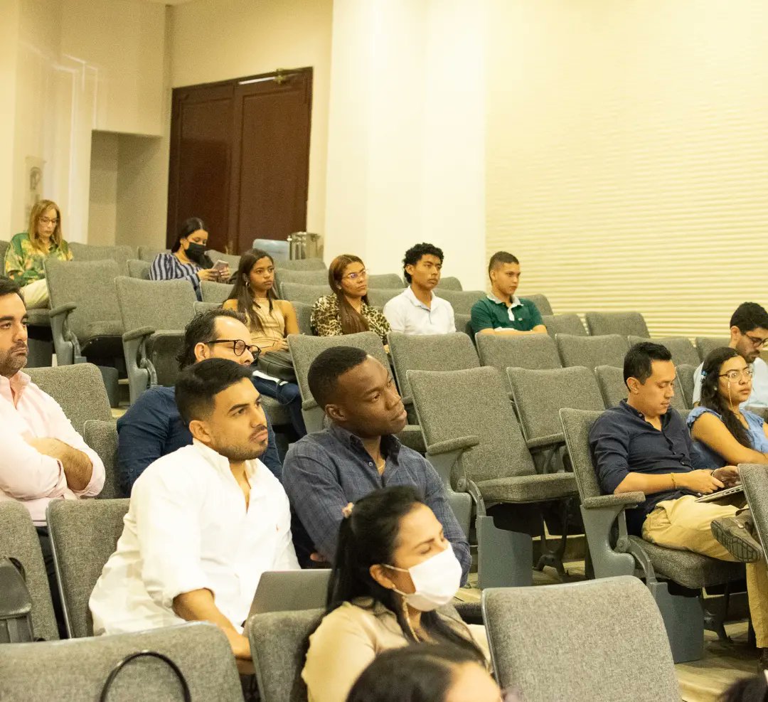 OrianaAlvarez_'s tweet photo. #Hoy | Con éxito finalizamos el conservatorio: ¿Cómo le fue a la economía de Barranquilla en el 2022?

Agradecemos la participación de @kDiarttPombo Directora de  @BquillaCmoVamos, @RPlataSarabia, Secretario de @DesEconomicoBAQ y @tways Columnista y analista de @ELTIEMPO. ⤵️ https://t.co/0Rnhx1fY98