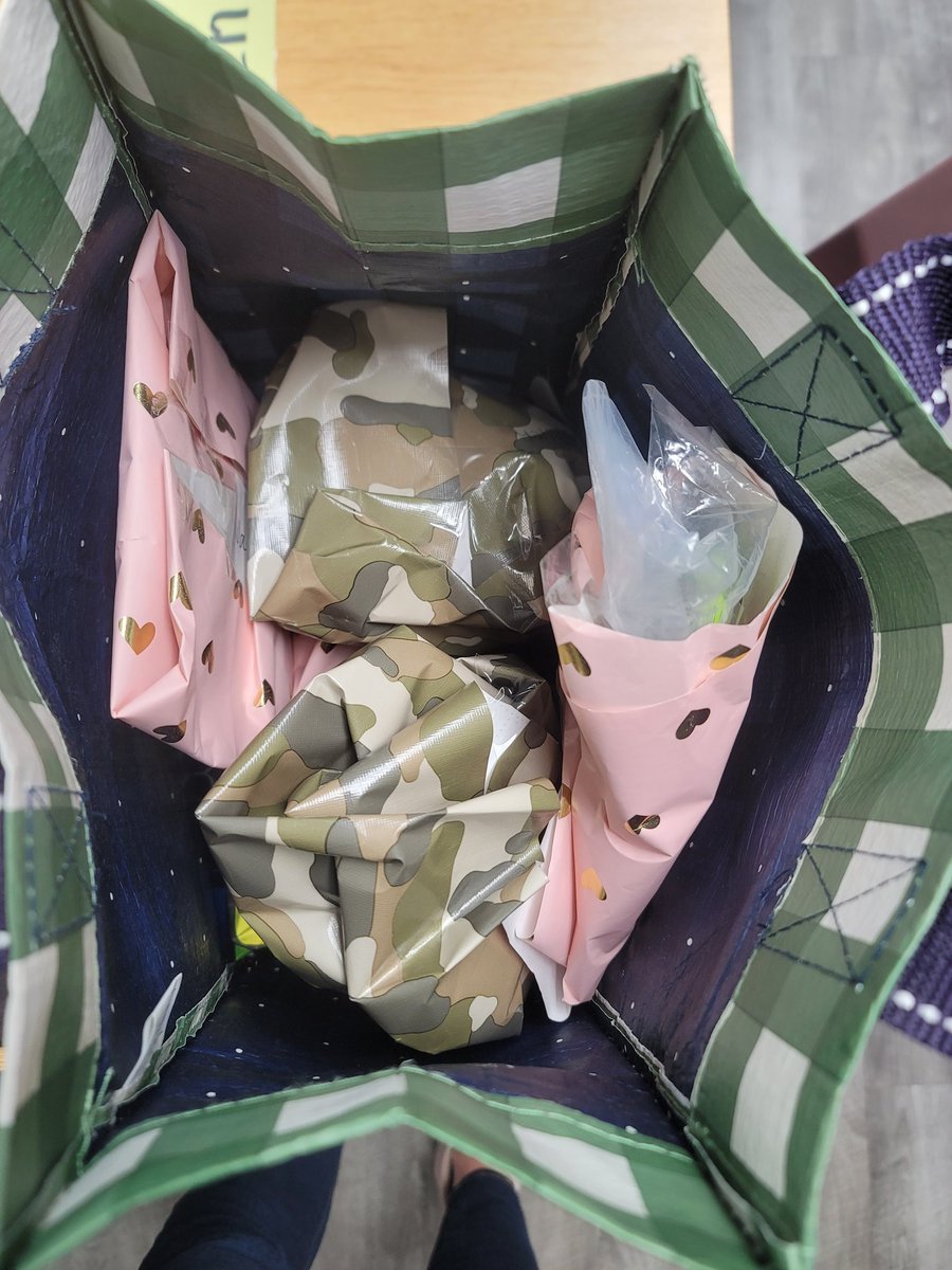 Rebecca M. tweet media