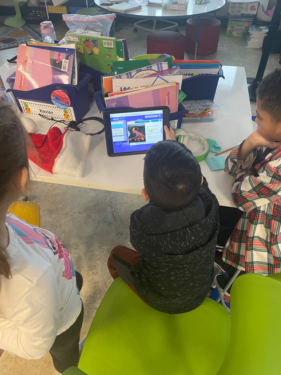 MissBauer9's tweet photo. Each group read/watched something different about landforms and why they are important to our suburban community, but they all had the same main idea! 💡 @misscastello1 #Mineolaproud https://t.co/xrmubo2Xe6