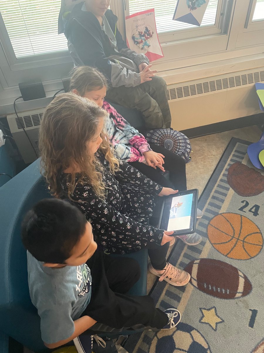 MissBauer9's tweet photo. Each group read/watched something different about landforms and why they are important to our suburban community, but they all had the same main idea! 💡 @misscastello1 #Mineolaproud https://t.co/xrmubo2Xe6