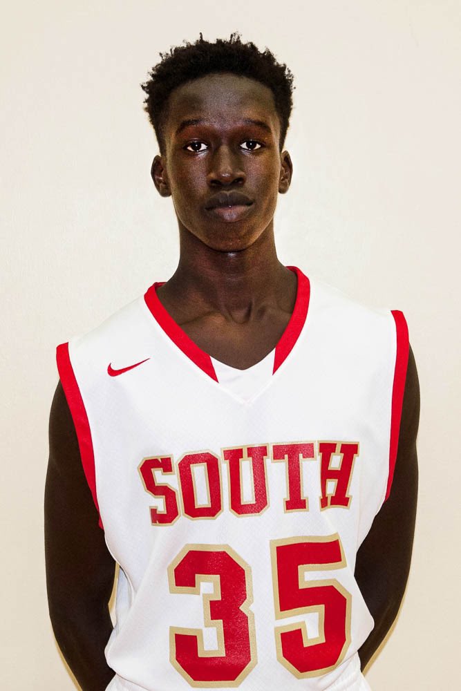 SGPBasketball's tweet image. This weekend we lost a member of the Warrior family. Please keep the friends and family of Maluw Deng in your thoughts and prayers. ❤️🏹