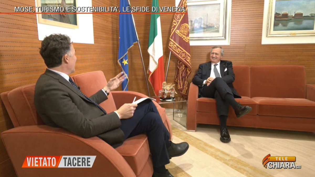LuigiBrugnaro's tweet photo. #Telechiara 📺 | Incontrare Papa Francesco sarebbe un sogno e un onore. L’invito c’è e ci sarà sempre. E in ogni caso per noi è sempre il Santo Padre, per cui in qualsiasi caso va benissimo così. 
Rivedi la mia intervista a Telechiara: https://t.co/3Y8uxshhMr https://t.co/C8cDGDTuog