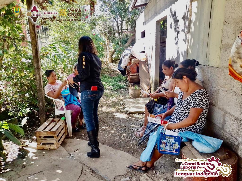 darosteguic's tweet photo. Continuamos con la Feria de Servicios desde la región de las #AltasMontañas @WorldVisionMx #CECOL https://t.co/rzJXIBQMgH