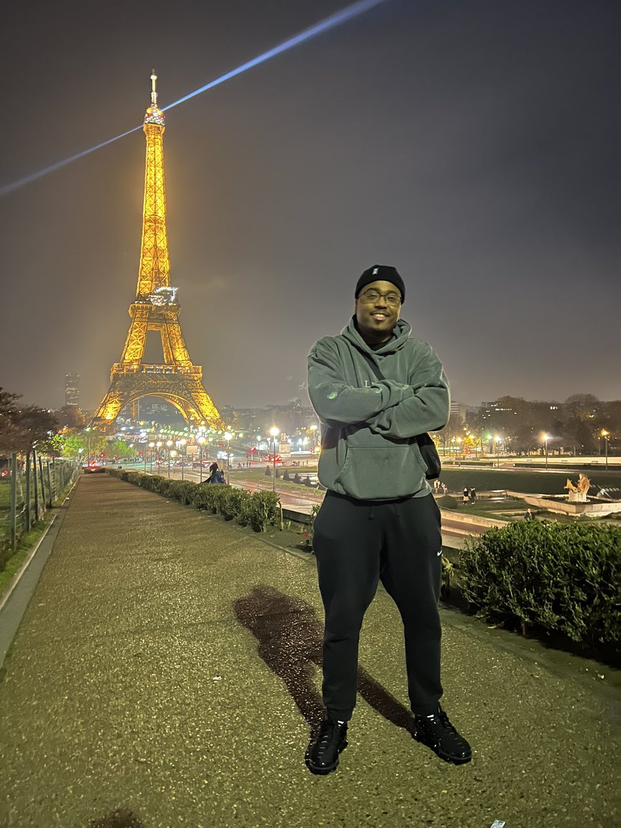 __Veli's tweet photo. From Philly to Paris and everywhere in between living a dream.. I love this life &amp; all that comes with it.

#VeliBrand https://t.co/ast8NxTqKQ