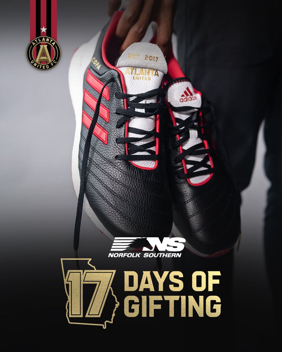 ATLUTD's tweet photo. Another day, another gift 👟🔥

On Day 6️⃣ of our 17s Days of Gifting, you can win the Atlanta United Ultraboost x COPA! RT &amp; like for your chance to win!! https://t.co/WE6qMWKyO8
