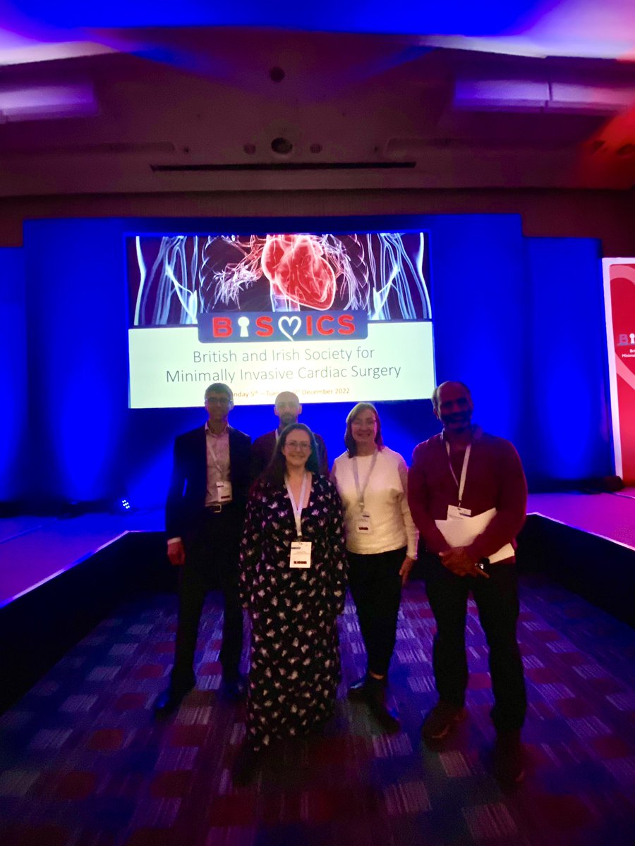 Great to have the Brighton <a href="/BSUH_NHS/">BSUH NHS</a>  @BSUHresearch team up in Manchester. Well done to Ali for presenting our <a href="/BSMSMedSchool/">BSMS</a> training data in collaboration with <a href="/VRIMS_Lab/">VRIMS</a> . Show us your <a href="/BISMICS/">BISMICS</a> team photos!