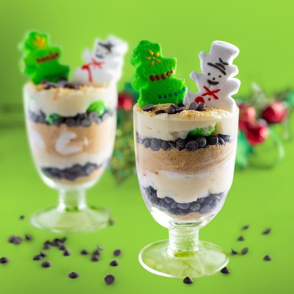 simplydessertsn's tweet photo. Festive S’mores Parfait Recipe ✨

To add to the sparkle of the season, we are sharing a festive S’mores Parfait by @emmaclaireskitchen. 🎅🏻🎁✨⁣

#smores #smoresparfait #parfait #parfaitrecipe #recipeoftheday #keto #dessert #vanillapudding #dessertrecipe #sugarfree #lowcarb https://t.co/HMPGl9AN4f