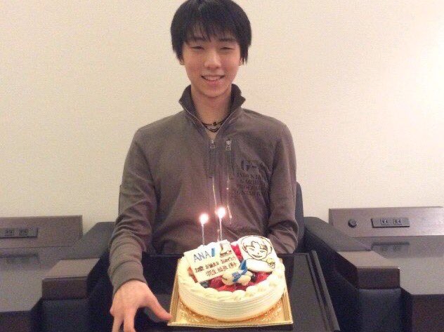 Happy birthday Yuzuru Hanyu!!!       