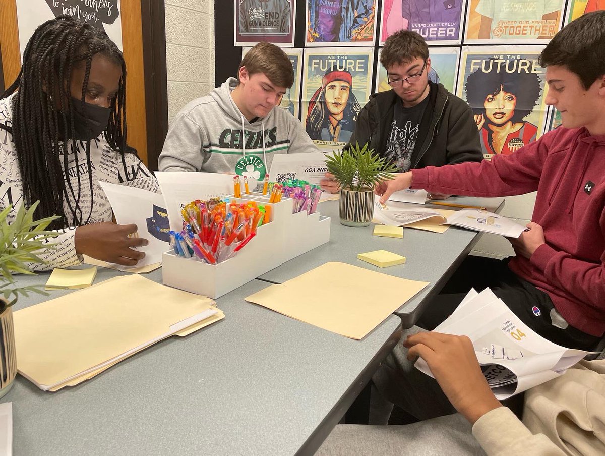 Reflect
Learning to think and talk with others about one’s work and the process of making it. Learning to give and receive feedback in relation to project objectives.
#studiohabitsofmind

Senior Inc students present their METCO Foxborough logo designs to Ms.Wyllie for feedback