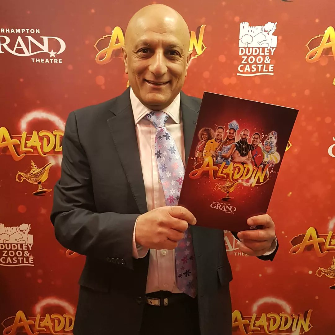 GlobalRamSingh's tweet photo. You have 3 wonderful wishes as the pantomime Aladdin returns to @WolvesGrand
Plenty of laughter for all the family.
Its worth a visit ✨ ALADDIN! 🧞♂️✨
📅 Sat 3 Dec 22 - Sat 7 Jan 23
🎟 https://t.co/yWxZtzu3GY
#Wolverhampton #WolvesGrand #WolvesPanto #aladdin #panto https://t.co/iuYNm8q8bB