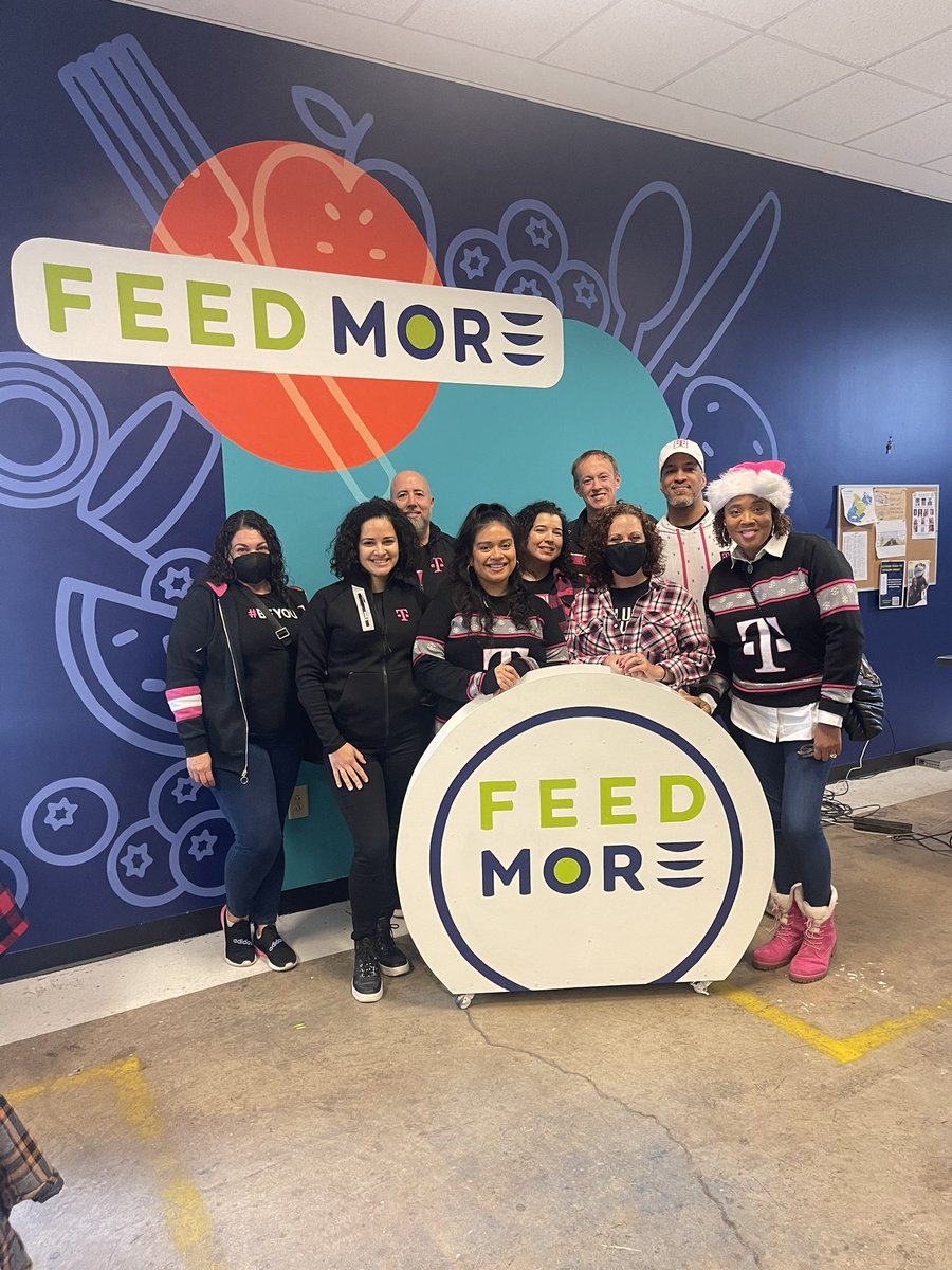 tonyabird0610's tweet photo. Our DCVA D,E,&amp;I chapter volunteered @FeedMoreInc and packed 1000 bags of food! What an incredible opportunity to serve learn more about our community! @tmobilecareers Thank you for organizing @Melissa_D33 @jeafig https://t.co/5pC5qdQRHL