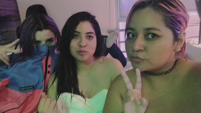 C&oacute;mo                / como   Empezamos        terminamos https://t.co/lCdpe3zDxs<a href="/tag/newclips"class="tags"><span>#newclips</span></a>