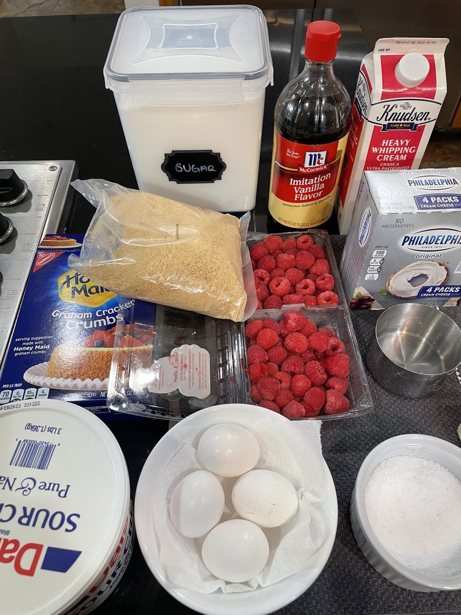 iraimavivast's tweet photo. Voy a hacer un cheesecake de frambuesas para mañana. #RaspberryCheesecake 💞 https://t.co/TLrOpQmaYu