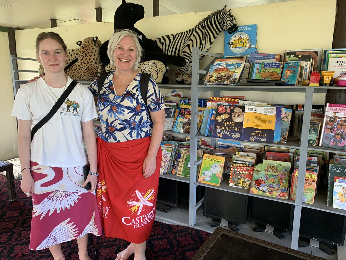 AndreaRowe_au's tweet photo. Just visited Malolo District school where I’d arranged to donate #JettyJumping @HardieGrantCP signed author books to their library. Alas I couldn’t because @FijiAirways @Qantas code share has lost my luggage. Grateful for island staff who have loaned clothing to me. https://t.co/idWmj1aSpw