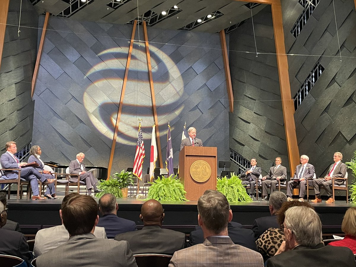 willjohnsonsc's tweet photo. Congrats @FCEDP1 and @SCcommerce on a transformational announcement this morning.  Great work by state, county, and city officials.  Excited to see what Envision AESC brings to Florence and South Carolina! https://t.co/qFLkOXpg6z