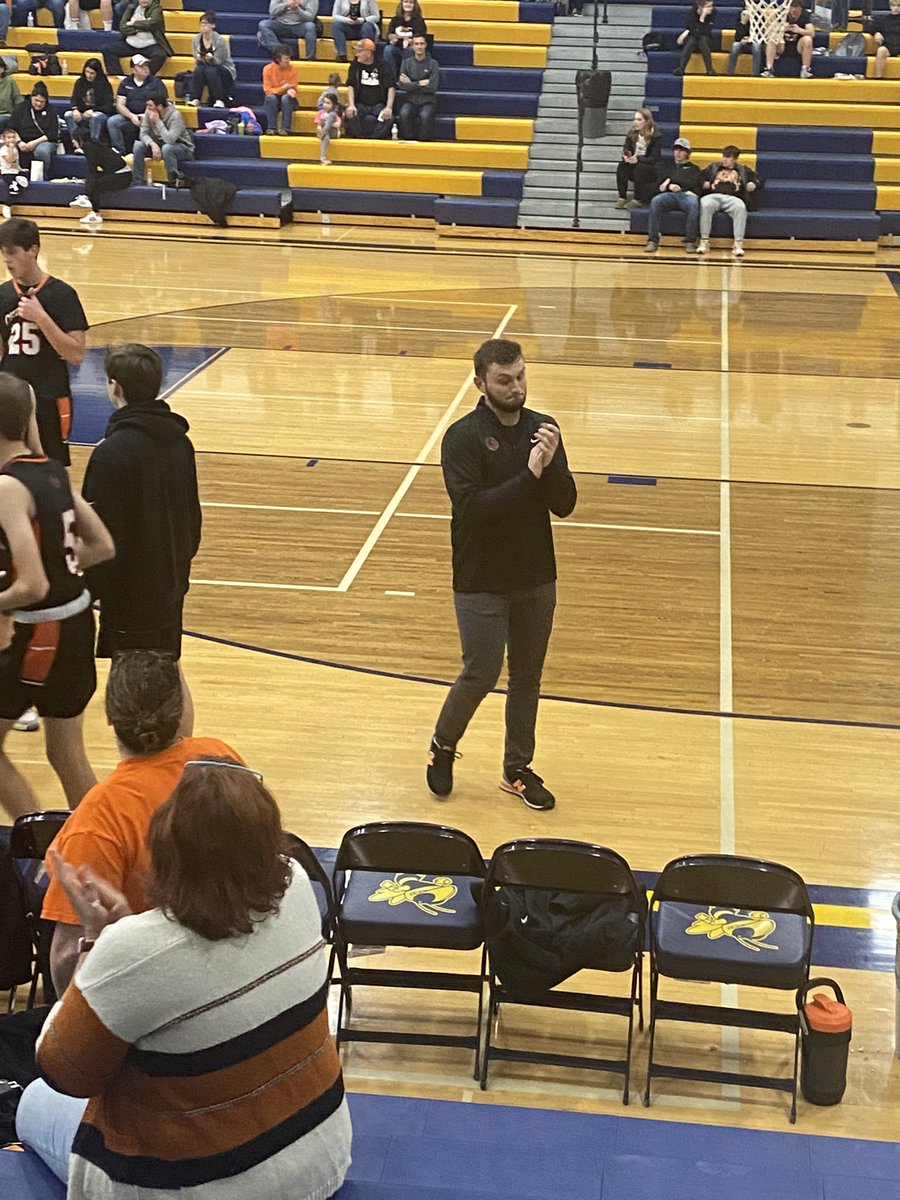 Big congrats Coach on that dominate W! 

#MakingHisPresenceKnown 🏀