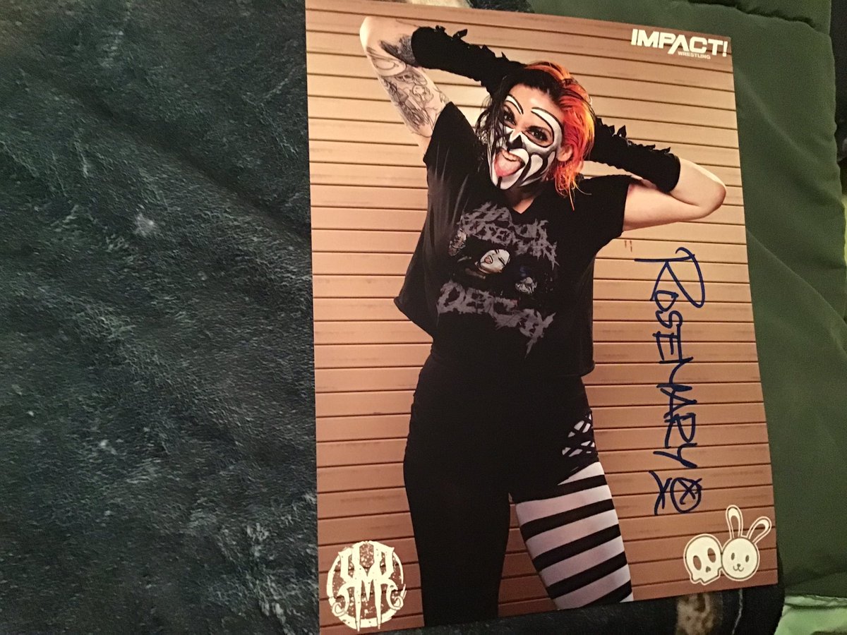 #MultiverseMailCall  ( after a 3 day lay over in Chicago lol )We just got in our new signed photos of The Demon Assassin @WeAreRosemary & @FearHavok from @DemonxBunny & As always they are even more epic in person.
If U want take have to have them too😈
demonxbunny.com/product-catego…
