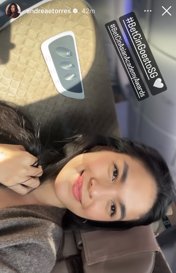 kkkraiiizzeexx_'s tweet photo. Have a safe flight ada ✈️🛫
#Anlie https://t.co/0L1DJf5626