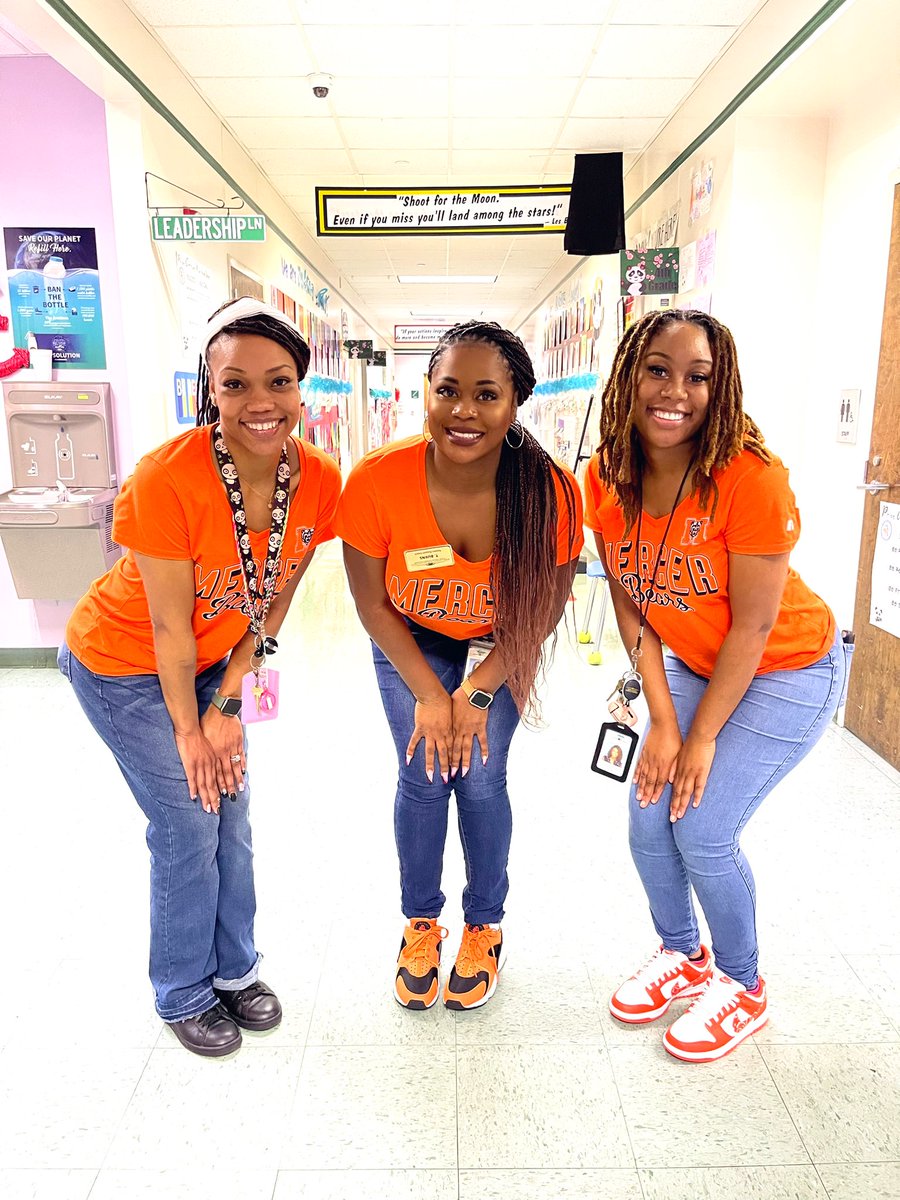 TylerrBurnss's tweet photo. We had so much fun at the Mercer basketball game today! 🏀 🐻 #4thGradeRocks ♥️ https://t.co/frObyf6MM8