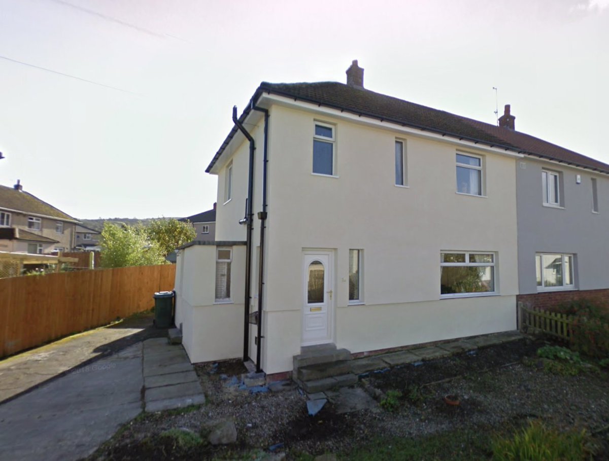 UK_murph's tweet image. Lived the first 21 years of my life here, though it looks considerably smarter now than it did then. 
Back then, there were about 3 cars on the street and it was full of grubby kids playing out. Now the cars have taken over and the kids are indoors.

Happy days. #MyOldHome