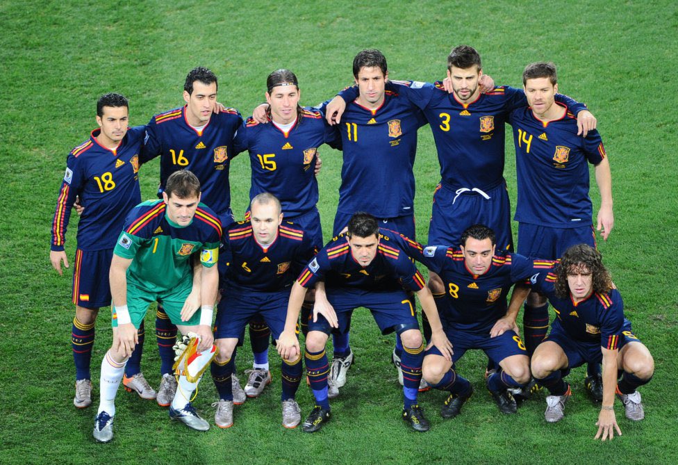 JaviTorresCifu's tweet photo. Si es que esto era un abuso, hombre. 

(+ Fernando Torres, Cesc, Navas, Silva…) https://t.co/9Ly14CqPOy