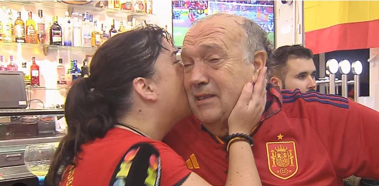 #Chiringuitotitular Devuélvenos a España....Give us back spain