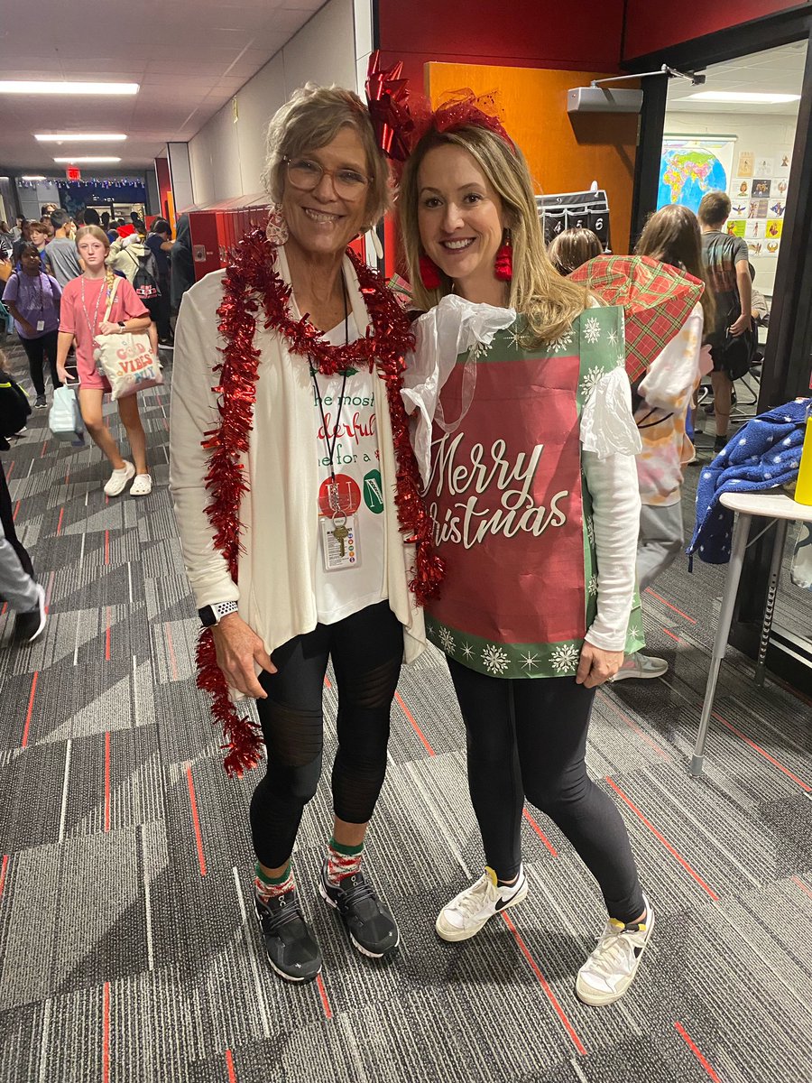 What a ‘gift’ to work <a href="/coppelleast/">Coppell Middle School East</a> with <a href="/cshee2324/">Candy Sheehan</a> 💕#BroncosIgnite #EastBroncos