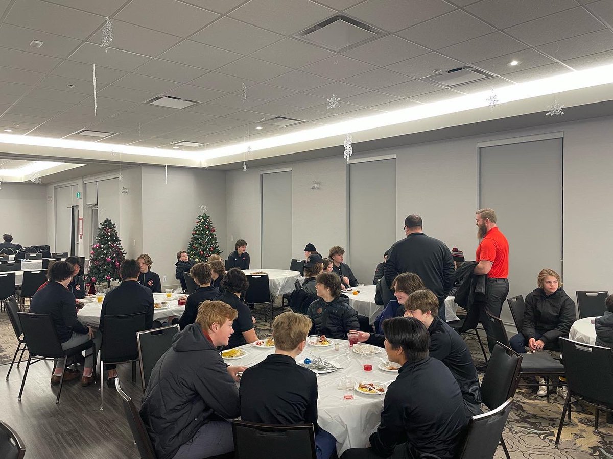AaBobcats's tweet photo. We had a great time at the WISH Christmas Breakfast! Many gifts going to kids in need this Christmas, thank you to everyone who contributed to this great morning! 🙌🏻🎄

#defendthenorth #christmaswishbreakfast #cityofpg https://t.co/qE9sDzsr1p