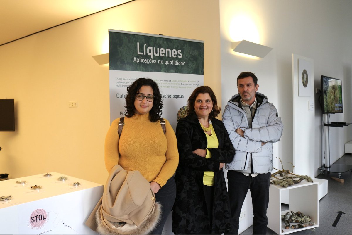 anobre1's tweet photo. “Líquenes, a Beleza da #Simbiose”
Casa do Conhecimento Vila Verde, 5 - 23 Dez
#Expo #SciArt constituída por fotog, #espécimes de #líquenes, recriações em #croché, e informação de #ciência em diversos suportes analógicos e digital.
#natureza #ambiente
ver https://t.co/vKbnJBY39r https://t.co/s6YPZn8ow8