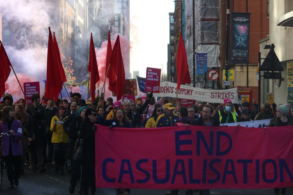 mia_journalism's tweet photo. Photojournalism part 1: ‘Lecturers take action’ https://t.co/Svdv57SpB3
