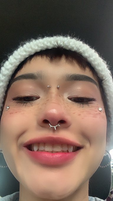 is this thing on? https://t.co/4KDrRNL8NK