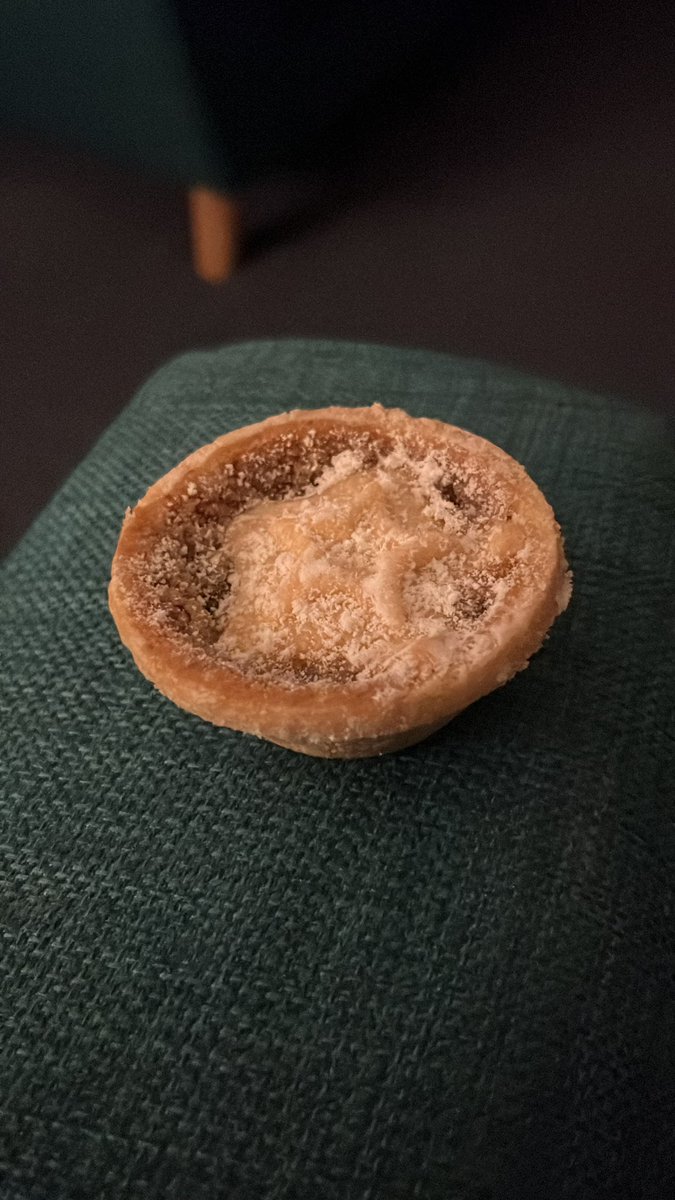 stephxx08's tweet photo. Treating myself to a mince pie now my Grannies calendar has been made !!

It has become a yearly tradition of her getting a photo calendar and I finally spent the time sorting it tonight 👌🏼😁 

Time consuming but 1000% worth it 💛💛 https://t.co/4N5JUwzJEF