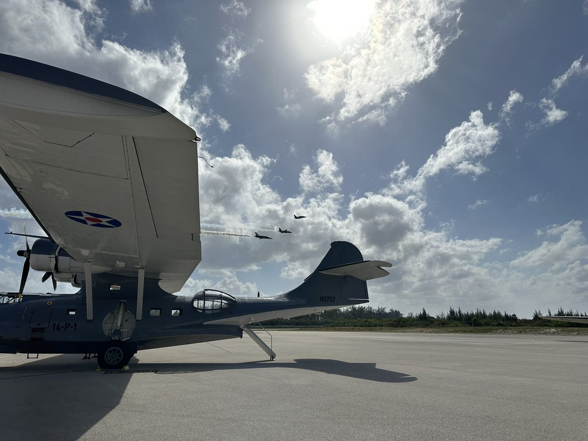 The Cayman Islands Air Show moved to Cayman Brac for Day Two on Sunday. What an incredible day for an air show!

#airshow360
#caymanislandsairshow
#l39albatros #C47
#PBYCatalina