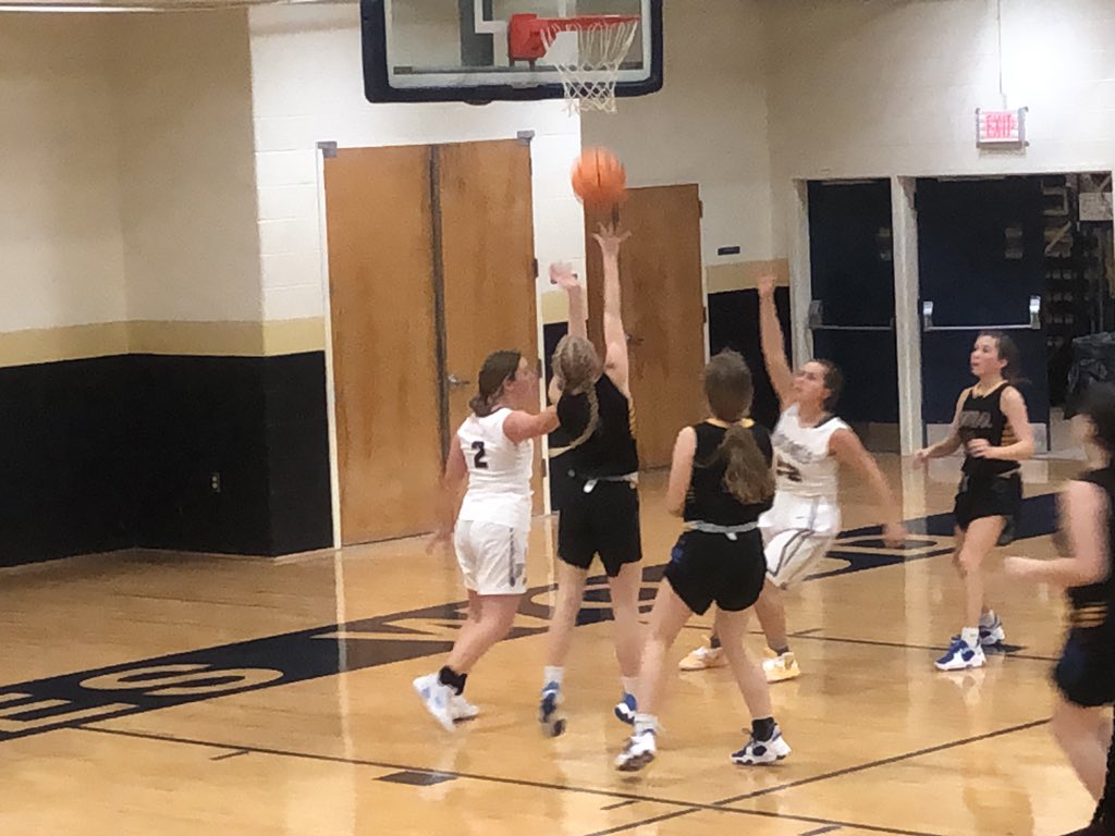 CHSFalconSports's tweet photo. The JV Girls improve to 2-1 on the season with a 61-12 win at James Wood! Ava Pulizzi led the Falcons with 18 points! Morgan Marston (15), Lucie Erickson (11), and Adysen Silvious (9) all also had good nights for Central! Back on the road on Friday at Skyline! https://t.co/ynUwepYGcC