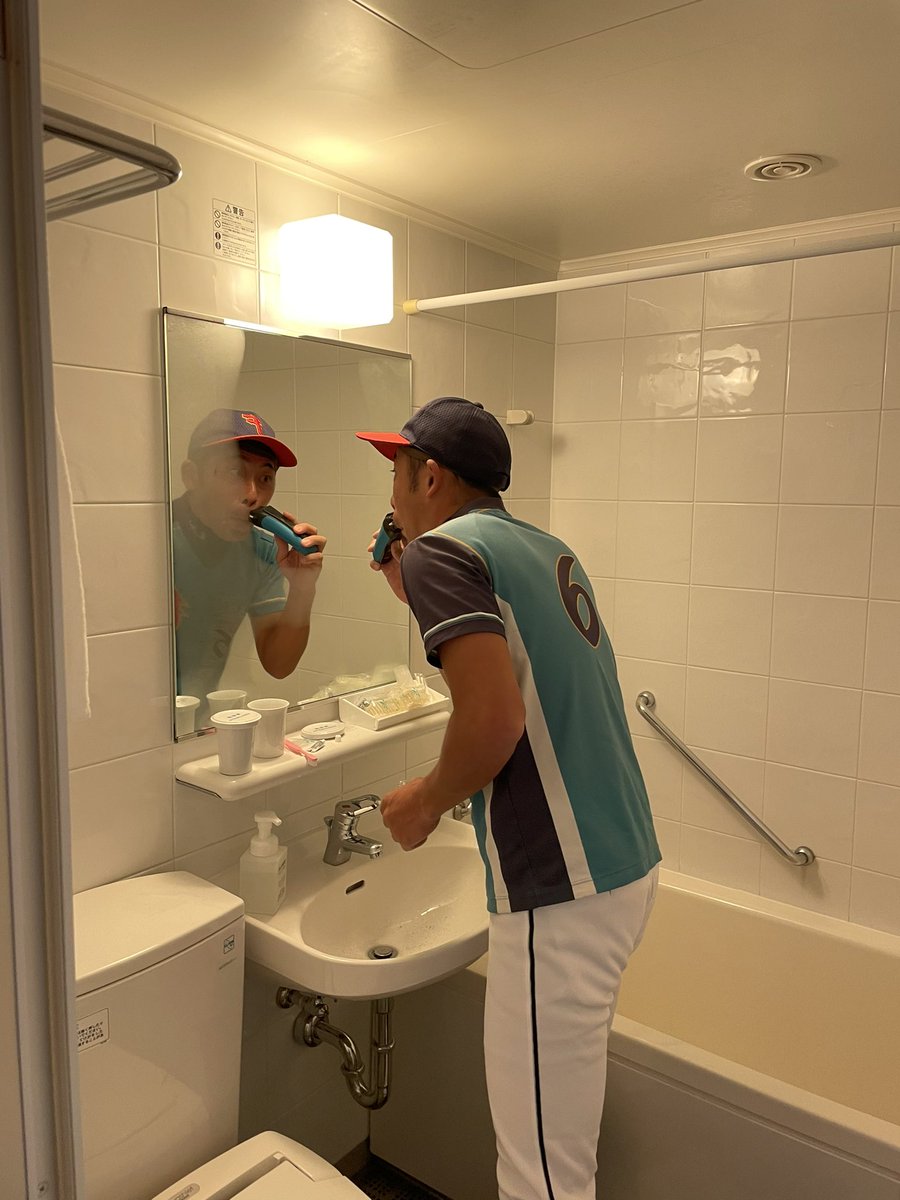 今日は本気1トーナメント、チーム初の甲子園！

youtu.be/JxLZCPNNa0c

有難いことに運営のyoutubeライブがあるのですが、実況やらカメラワークが本格的すぎてエース佐藤さん慌てて髭剃ってます。