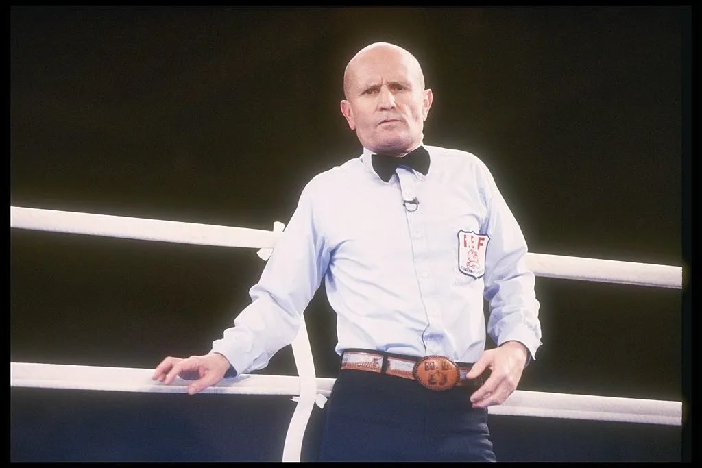 landofthe80s's tweet image. Legendary boxing referee Mills Lane has passed away at the age of 85. #RIPMillsLane