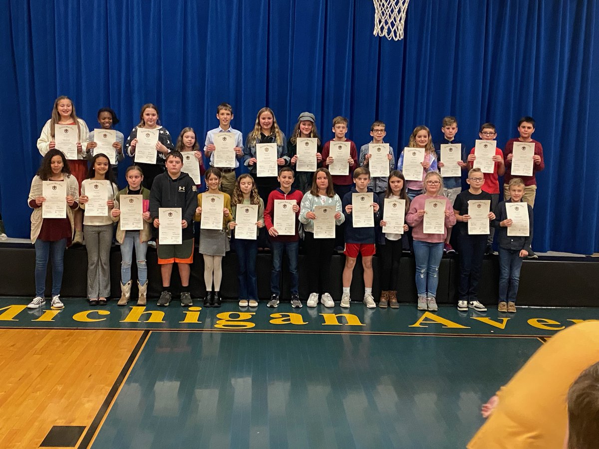 MichiganAvenueE's tweet photo. 🎉Congratulations to our 5th grade students that were inducted to the Beta Club on Monday!
#masrocks #oneteam https://t.co/3kLoOK51CA