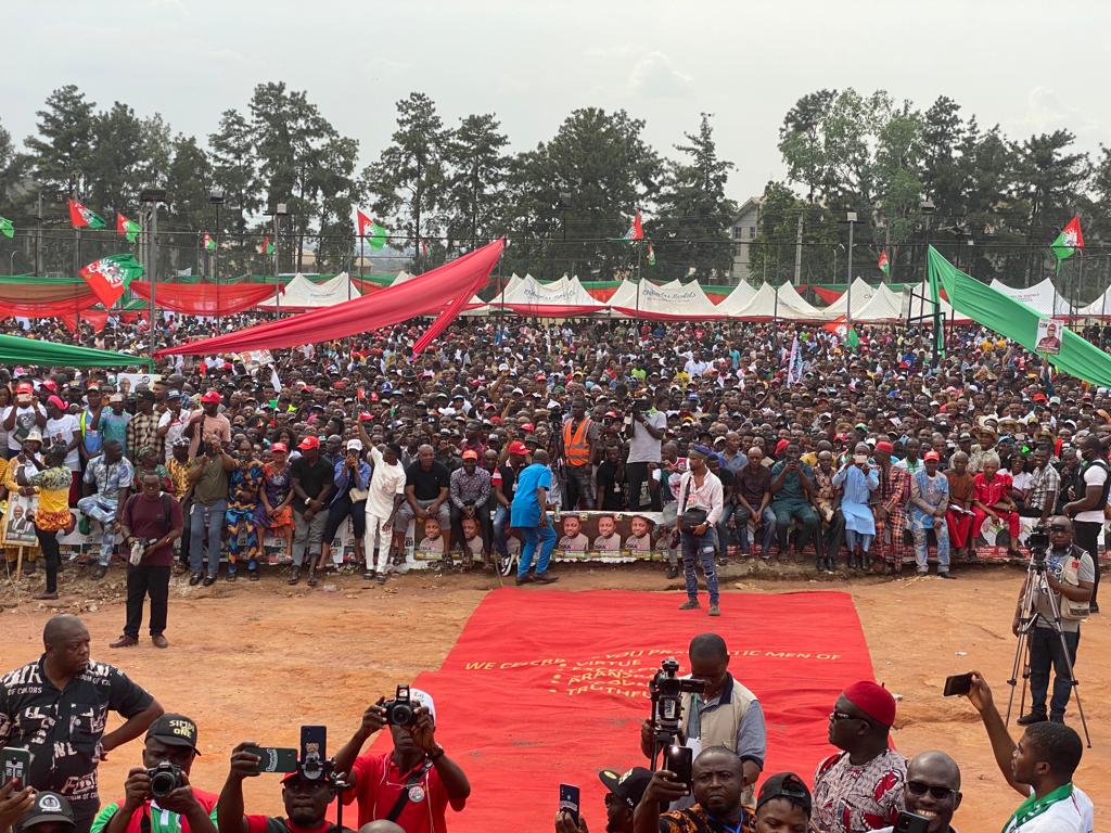 OselokaHObaze's tweet photo. @PeterObi Imo Strong! Imo solid!! Aladinma!!! https://t.co/hzs1avUzIe