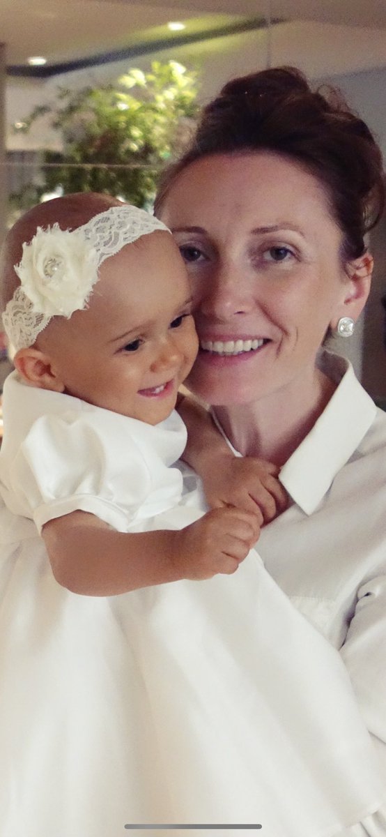 ElviraGoetz's tweet photo. Dear friends, I saw my daughter Sophia being locked up inside the car of my ex-husband next to her school. I talked to Sophia through the window, I told her that I loved her, that I missed her, that her siblings Thalia and Damian missed her. She smiled when she saw videos of them https://t.co/AppJ8gLtkK
