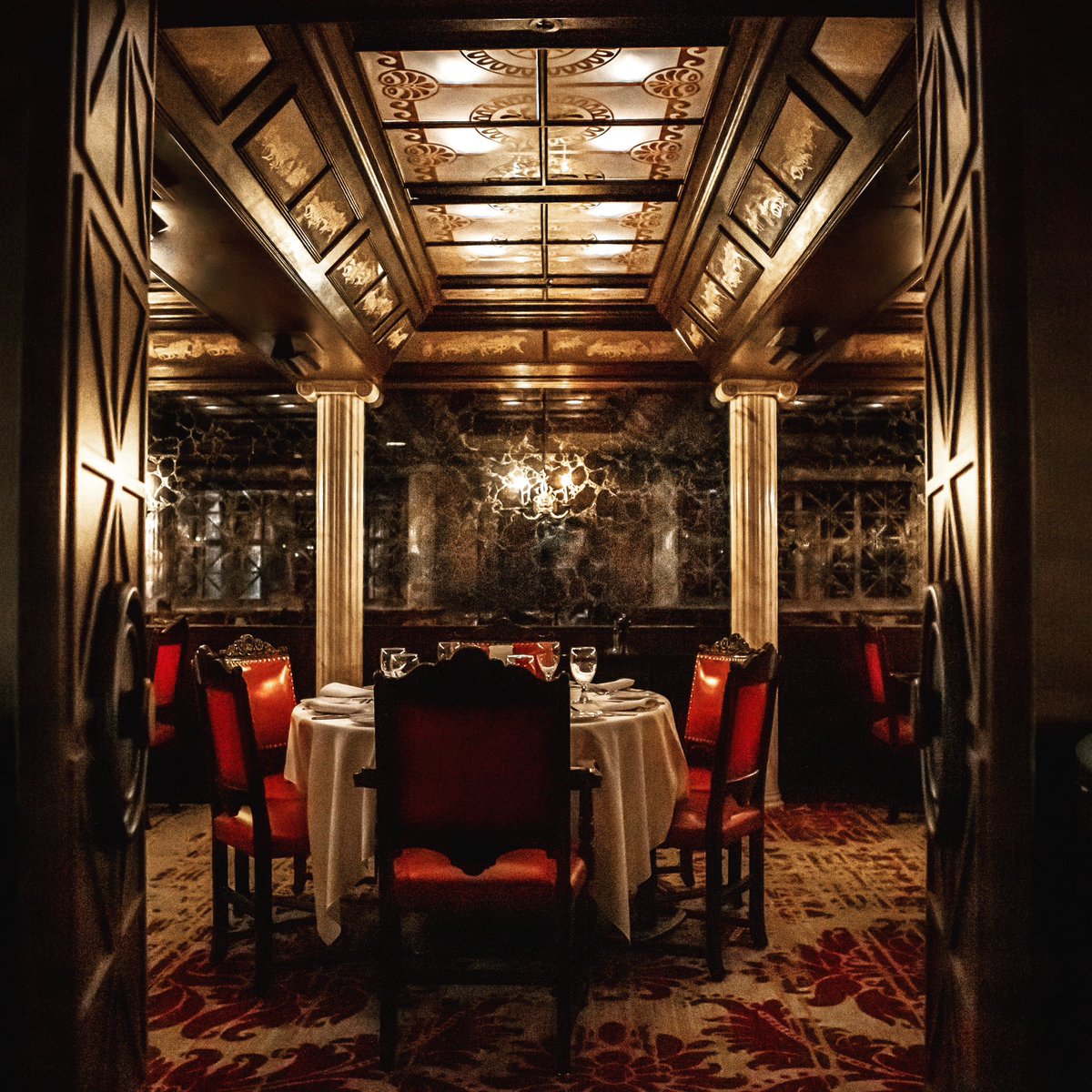 The Senate Private Dining Room

#Caesars50thAnniversary
#albertabeef
#calgary #alberta 
#caesarssteakhouse
#calgarydowntown 
#yycsteak #yycrestaurants  #yycwine #yycsteakhouse #iconicsteakhouse #yyclocal #yyccocktails #tourismcalgary #winespectatoraward 
#ritualofcelebration