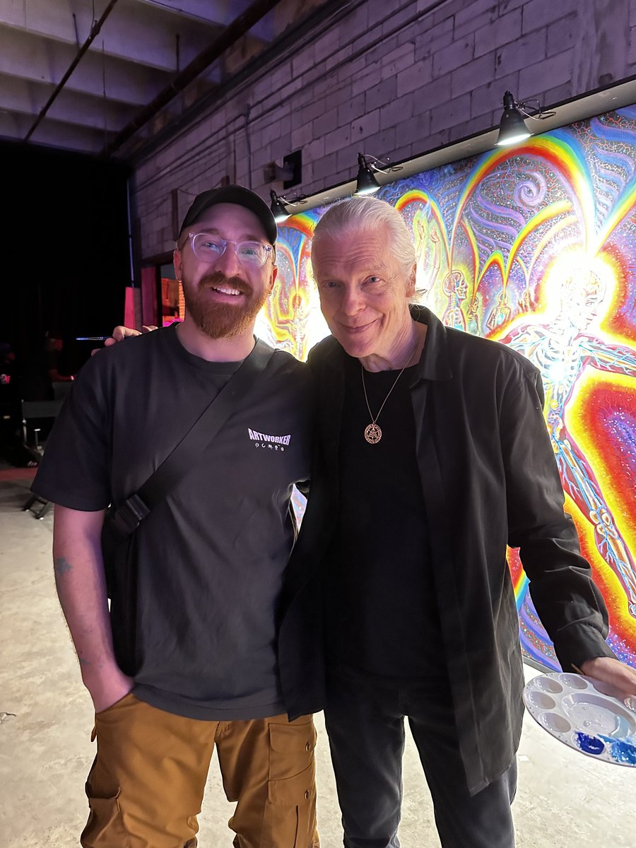 alexgreycosm's tweet photo. Miami Art Week 💙

Hey, Friends:
@beeple_crap
@grimes
@mad.dog.jones
@pablogv &amp; @frannypacker https://t.co/CUUaUhdsx3