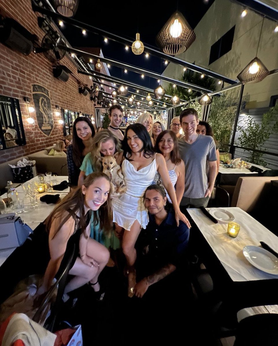 ChessParkLounge's tweet photo. Celebrate with #CPL #ChessParkLounge. “Hey Siri, Navigate to Chess Park Lounge” 🌊 ⭐⭐⭐⭐⭐ #Elevated #Ambiance 🎶🍸 🌌 We are open. Join us! 🎉 Live Music ♟️✨ https://t.co/hBUO0rUEOh