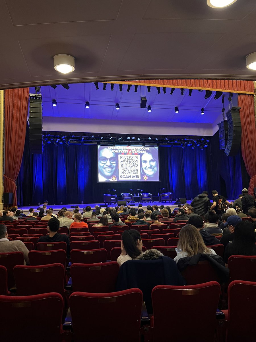 JohnBoardCT's tweet image. What are your #BreakingPoints? Here to listen to @esaagar &amp;amp; @krystalball,