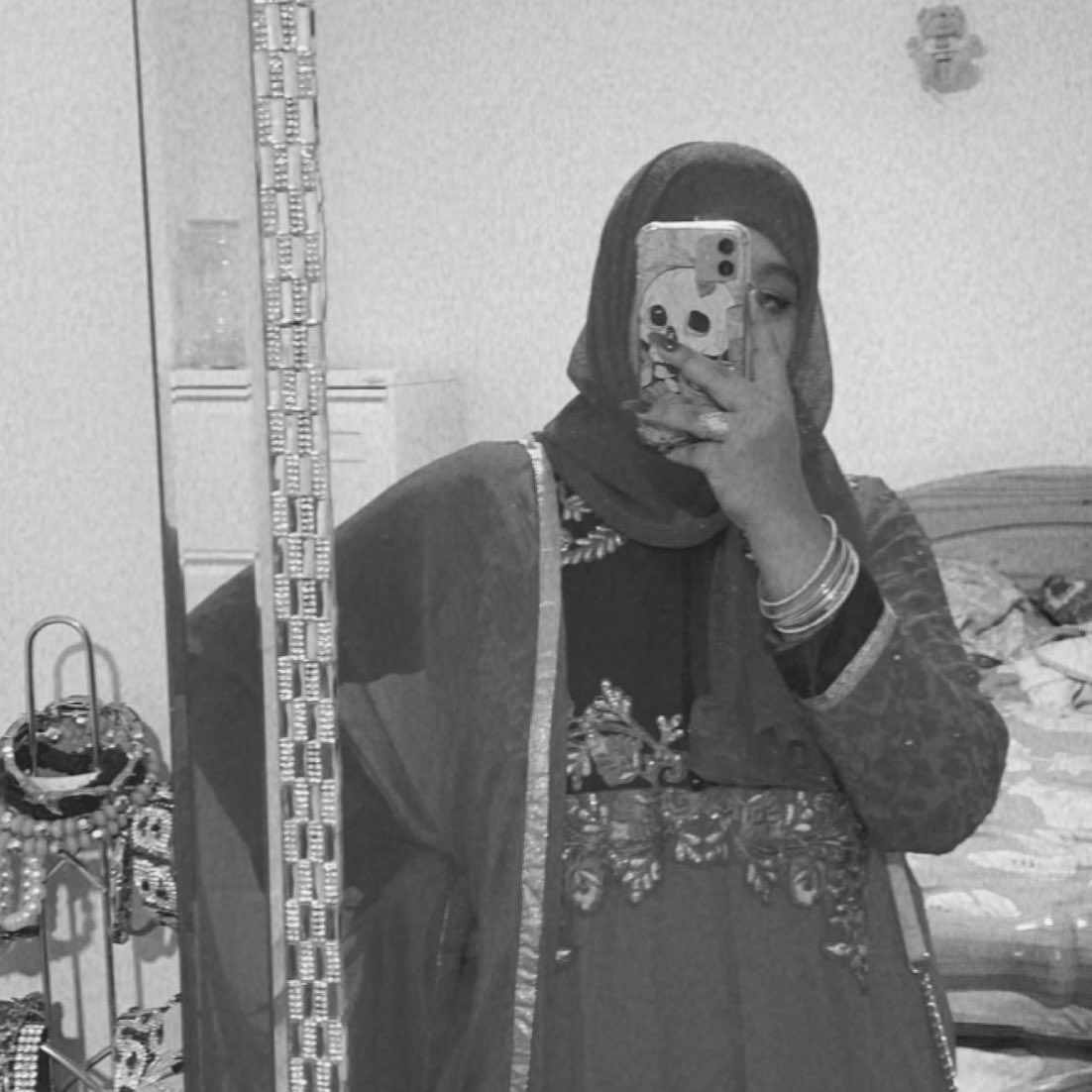 JeonZaman's tweet photo. Guess who also likes taking mirror selfies!🤭

#ARMYSelcaDay
#ARSD https://t.co/jLEHnI21wD