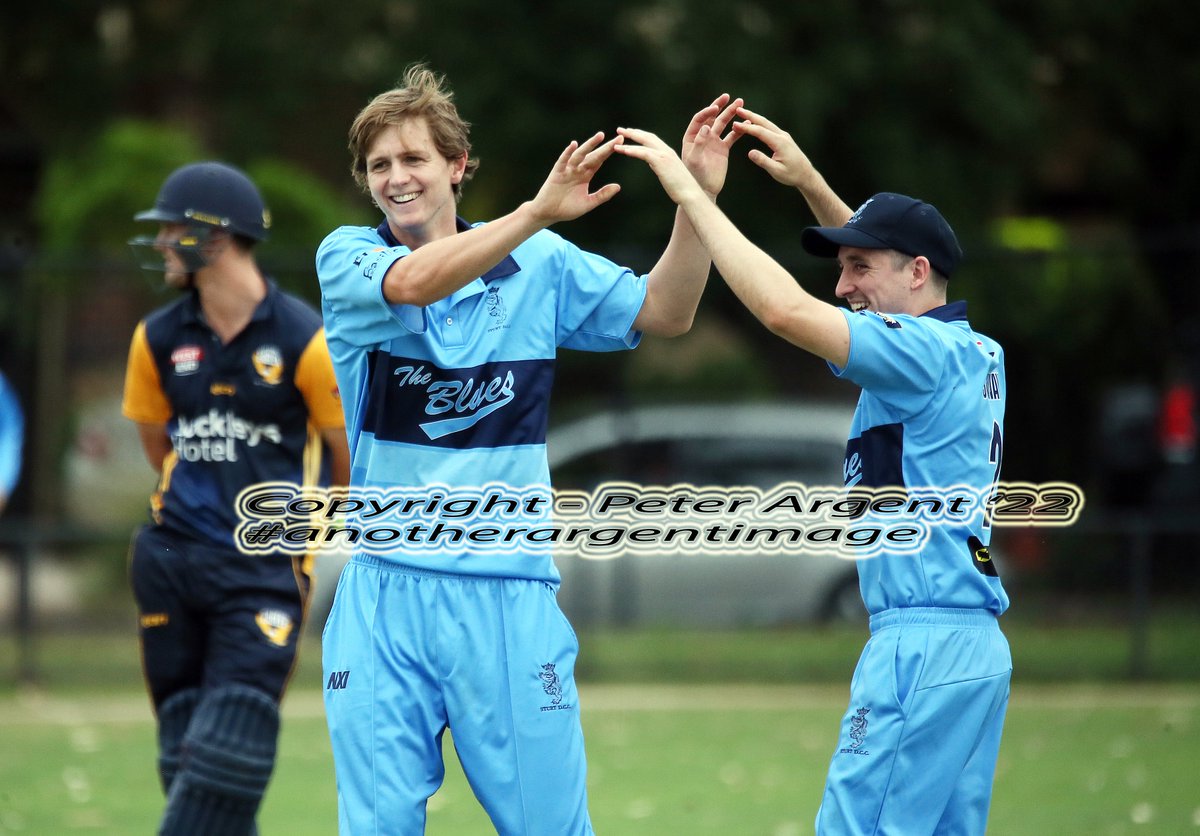 argentphatsnaps's tweet photo. In a T20 game with plenty of spice - @ Price Memorial - West Torrens lost 7/16 - still made 9/162
Sturt chased down in 18.1 overs - Corey Kelly 66 from 23 balls (4x4s - 6x6s)
They renew acquaintances at Henley Memorial -  Saturday  - second day of a two-dayer
#anotherargentimage https://t.co/7qWPZeYizP