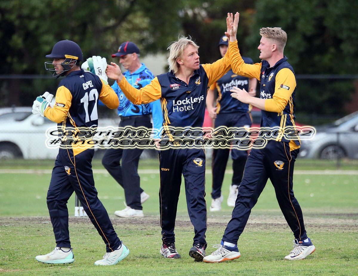 argentphatsnaps's tweet photo. In a T20 game with plenty of spice - @ Price Memorial - West Torrens lost 7/16 - still made 9/162
Sturt chased down in 18.1 overs - Corey Kelly 66 from 23 balls (4x4s - 6x6s)
They renew acquaintances at Henley Memorial -  Saturday  - second day of a two-dayer
#anotherargentimage https://t.co/7qWPZeYizP