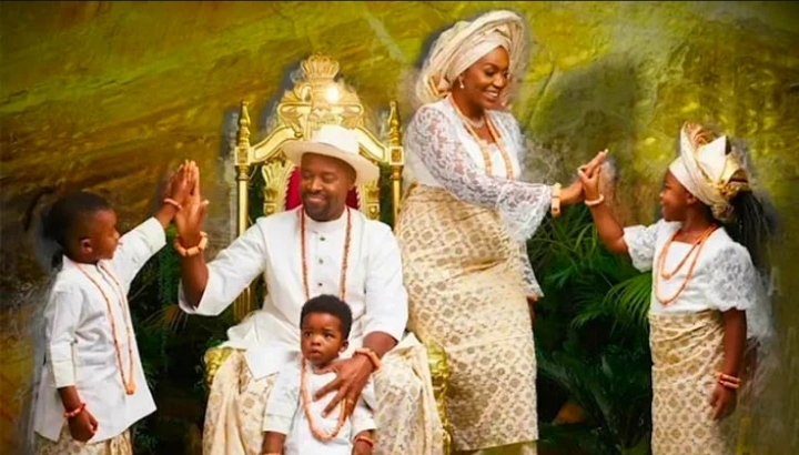 @litecoin_bull NIGERIA, a Federal Republic who's official language is English, known as the GIANT OF AFRICA owing to its large population & economy, ALSO has over 500 'traditional rulers'. The WARRI KINGDOM is ONE OF THE OLDEST KINGDOMS & its reigning TRADITIONAL RULER is a family man👇