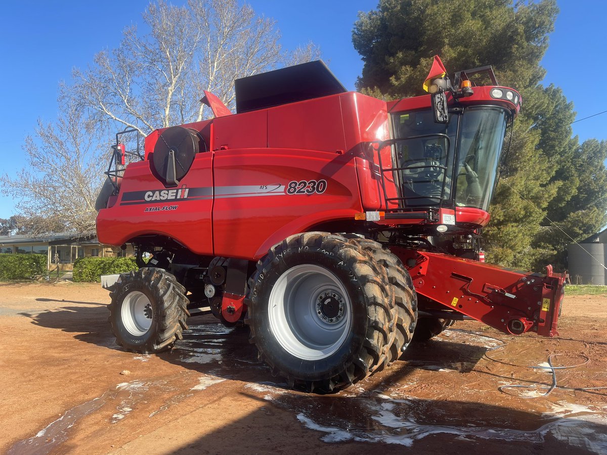 BarnesZaydin's tweet image. For sale 
Case 8230 2012 model with 40ft 2152 front with typhoon rtd drum 
Currently working will be available in the coming weeks. Will have roughly 2700 rotor hours.
36” tracks or 620 duals. Price will change.!! $450,000 on tracks $350,000 on duals phone 0428634858